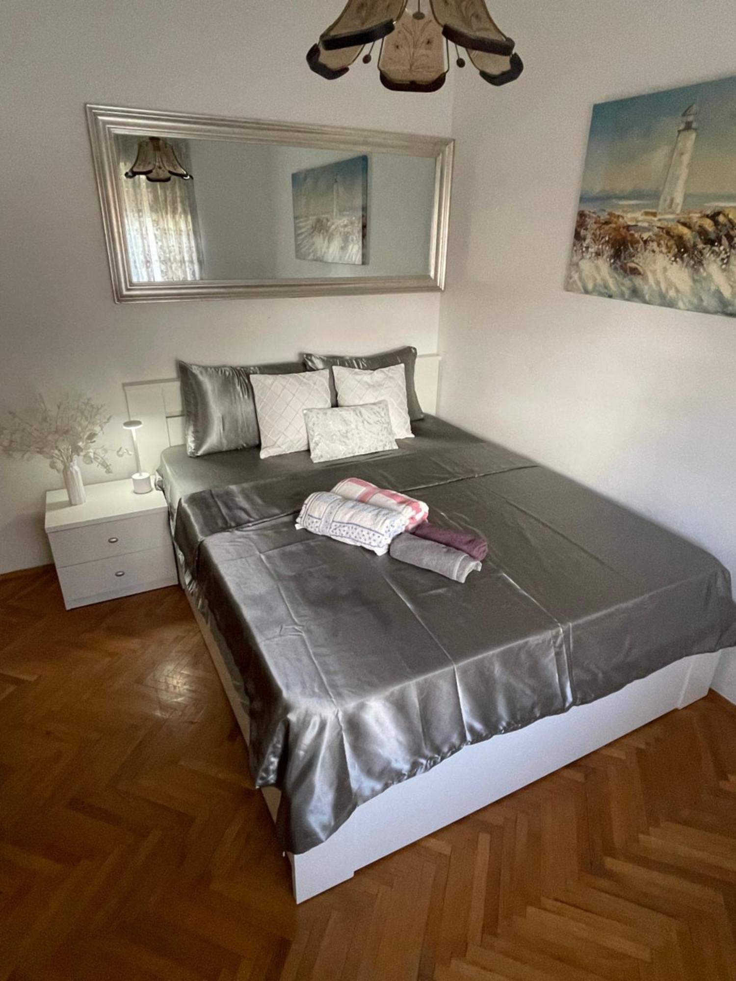 Apartman Luka + Free Parking Apartment ซาดาร์ ภายนอก รูปภาพ